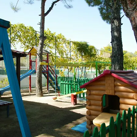 Lagonisi Apartament *